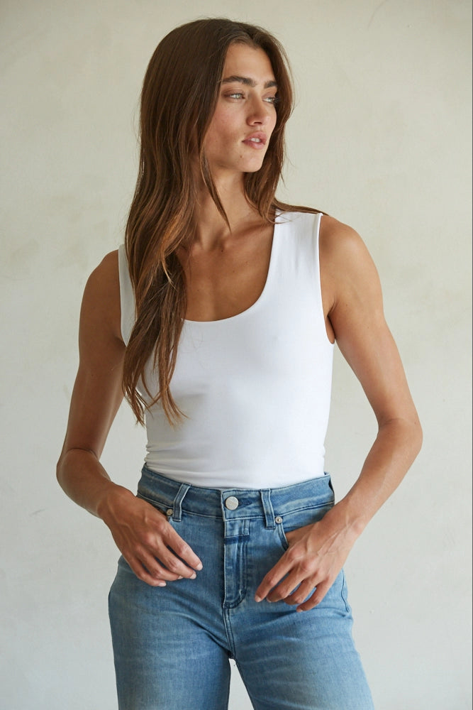Luxurious Smoothing Tank - White