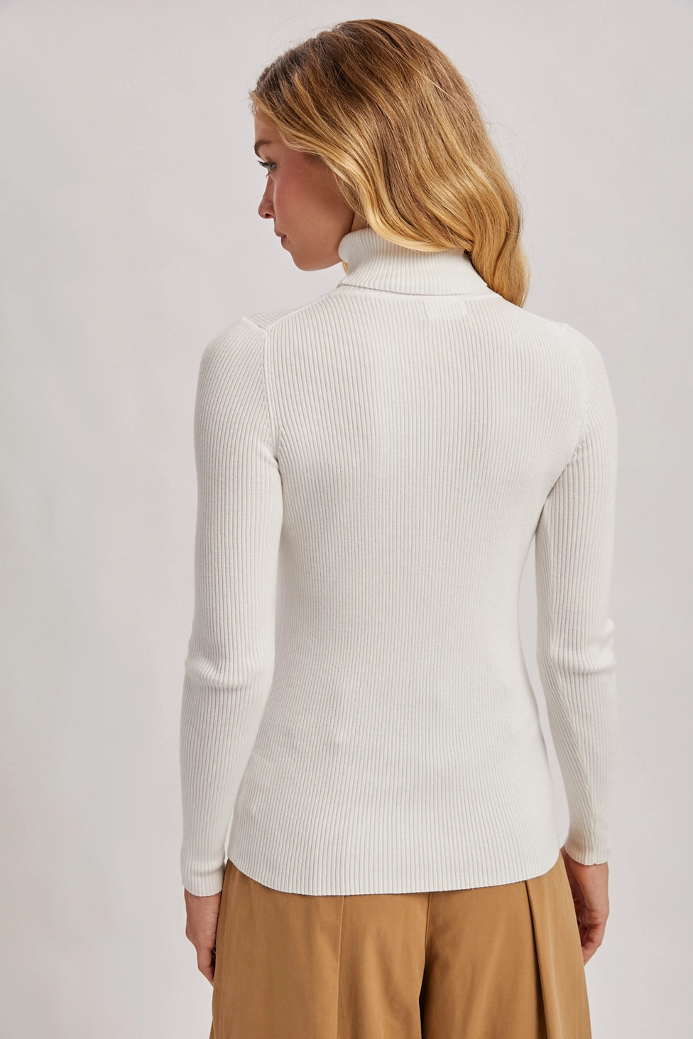 Essential Rib Turtle Neck Pullover