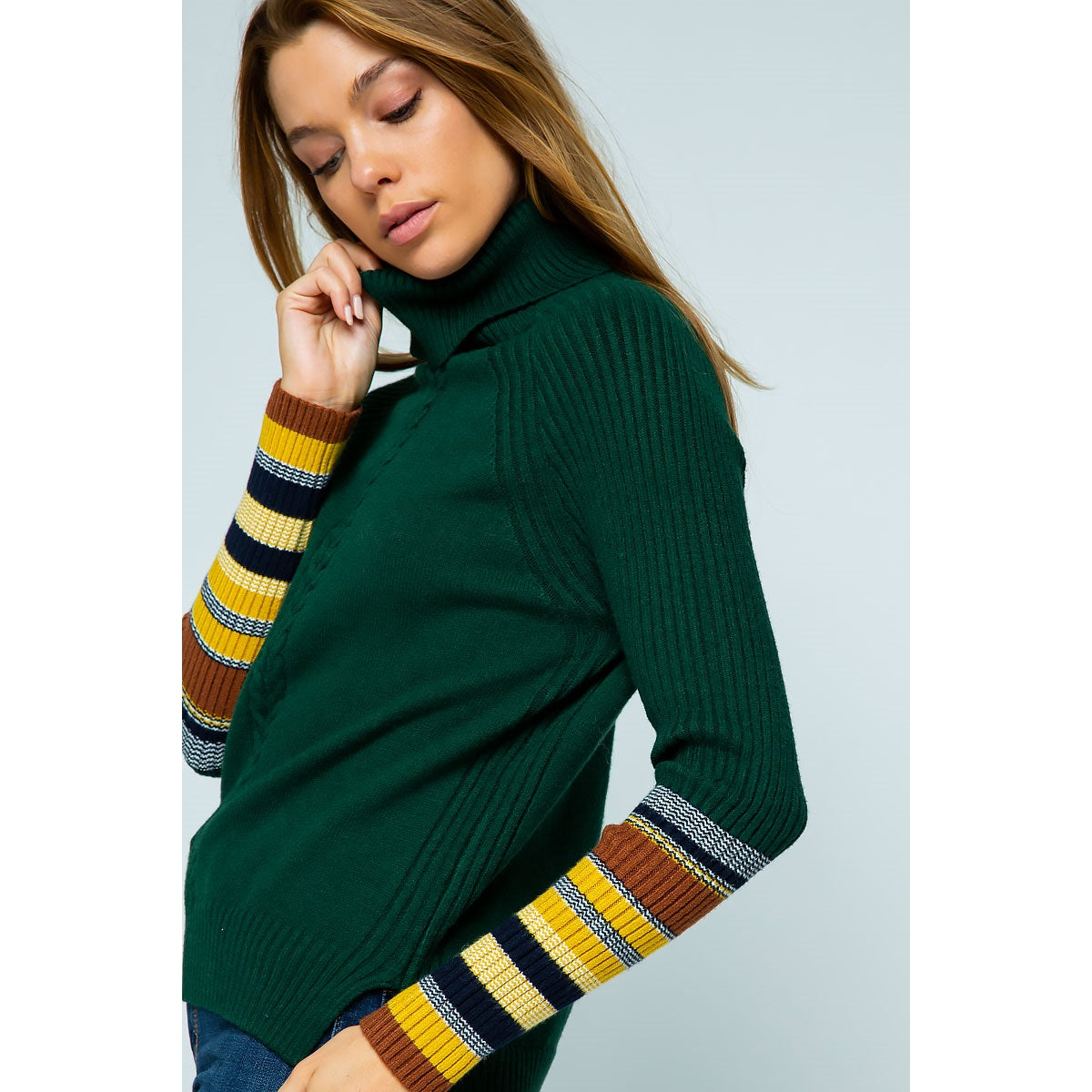 Ribbed Contrast Sleeves Turtleneck